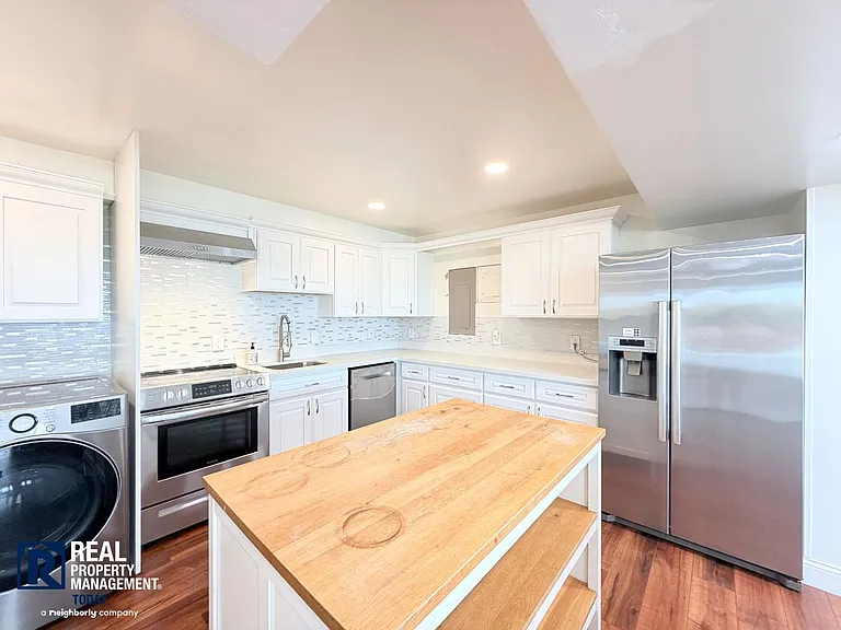 1726 N Jackson Ave — Photo 29