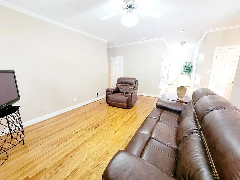 1217 Crozier Ct — Photo 18