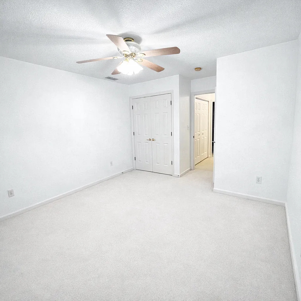 2 bed, 1.5 bath, 1268 sqft, $1,600 — Photo 3