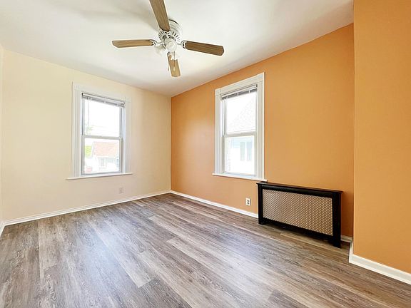 3rd image of 161 Wardwell Ave Floor 2