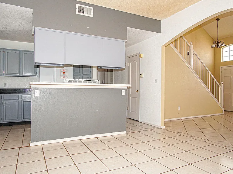 12107 Valley Quail Dr — Photo 7