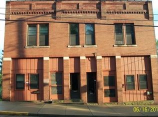 203 1/2 W Washington St, Athens, OH 45701