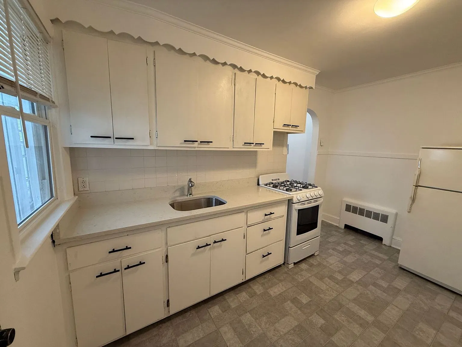 90 Winthrop Shore Dr — Photo 1