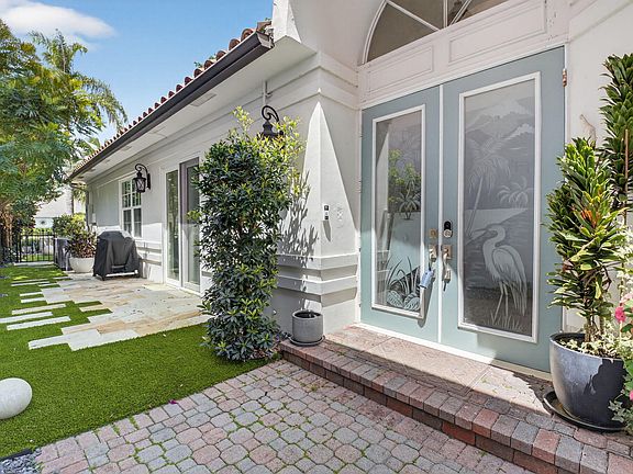 4th image of 21237 Harrow Court