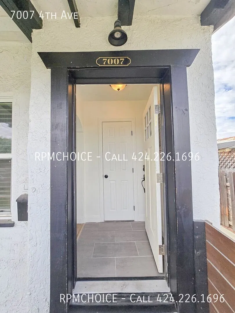 Newly Renovated 2bd/1ba Duplex House — Photo 2