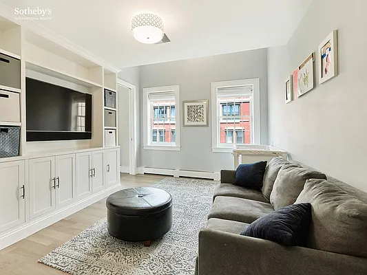 Rented by Sotheby's International Realty | media 21