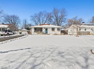 2701 Flicker Ln, Rolling Meadows, IL 60008