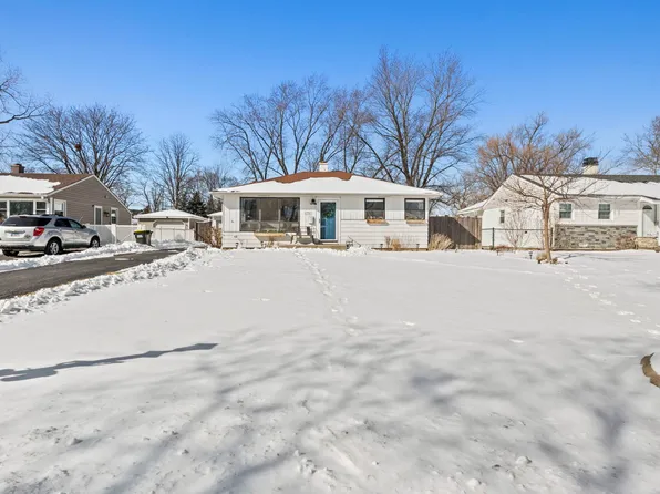 2701 Flicker Ln, Rolling Meadows, IL 60008