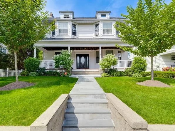 19 Parkview Avenue, New Rochelle, NY 10805