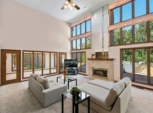 17W210 Massel Ct, Bensenville, IL 60106