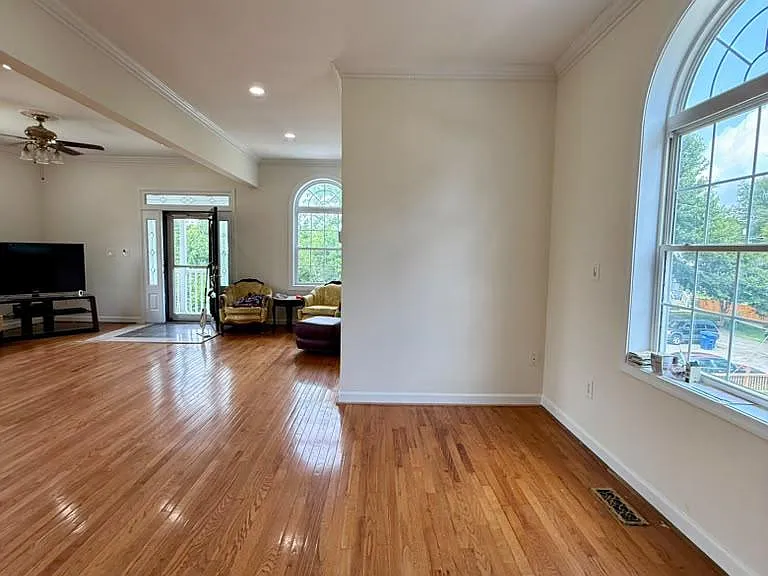 3001 Preston Ave — Photo 7