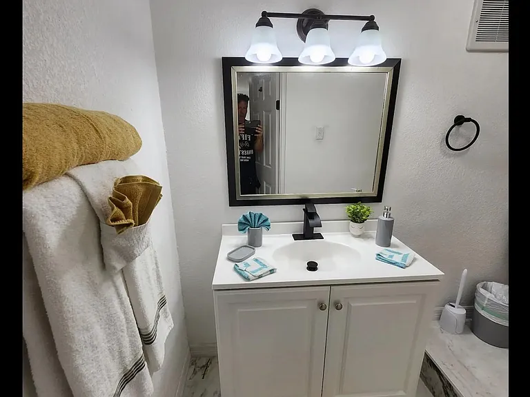 130 N Highland Ave #1 — Photo 6