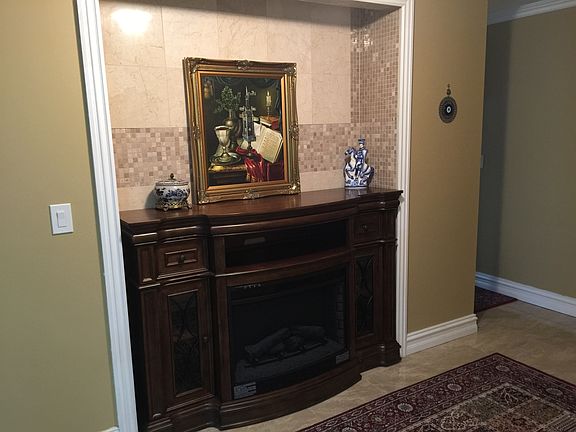 5th image of 31750 Lakeside Dr APT 2