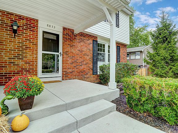 5th image of 8833 Knighton Ct