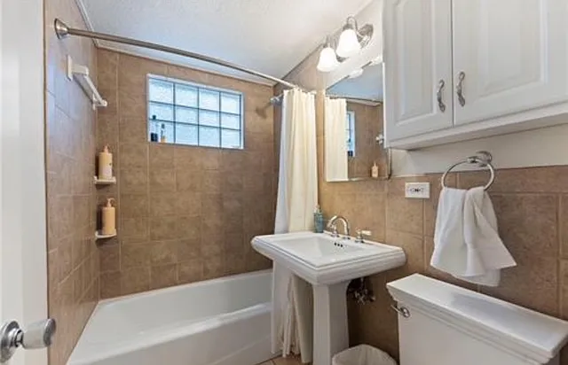4208 W 74th Ter — Photo 24