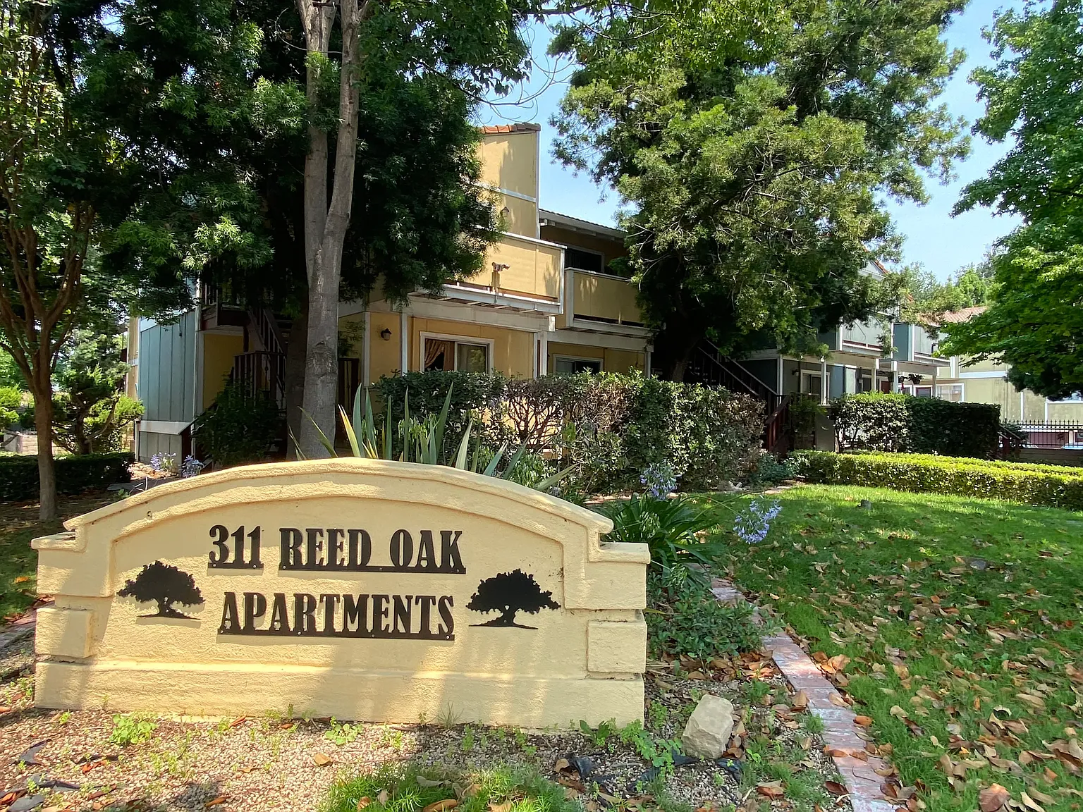 Reed Oaks Apartments — Photo 2