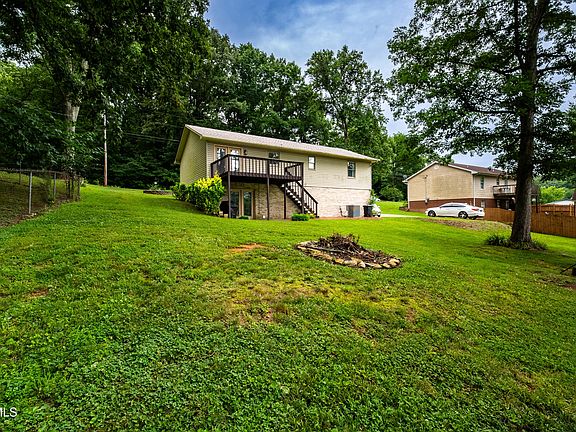 3rd image of 117 Kings Mountain Dr