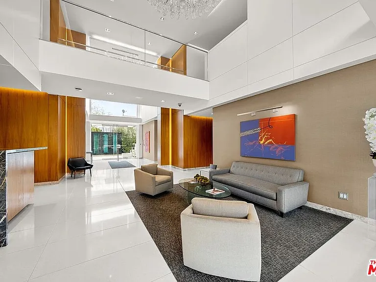 838 N Doheny Dr #402 — Photo 21