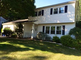 11 Briarheath Ave, Manalapan, NJ 07726