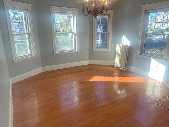4th image of 4 Bradford St #4