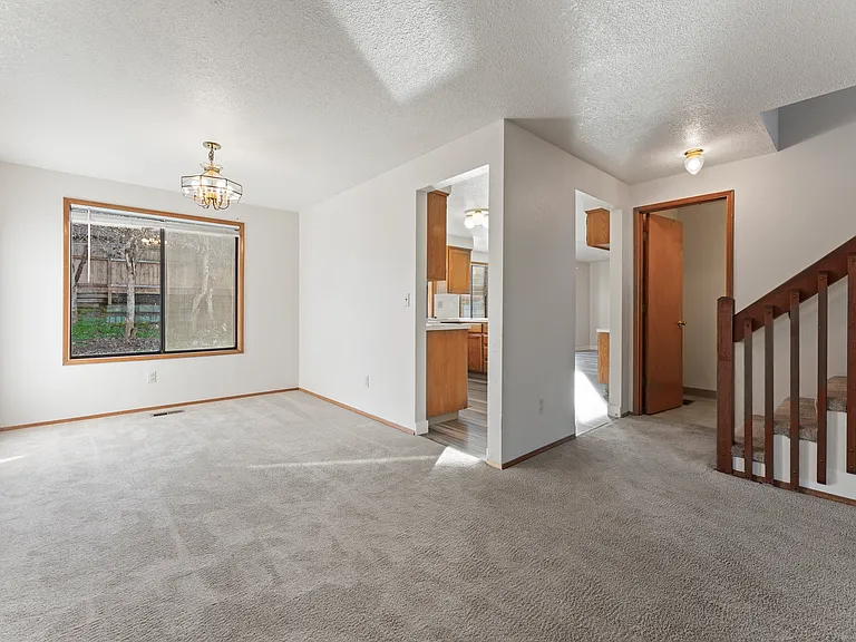 7050 SW 174th Ave — Photo 7