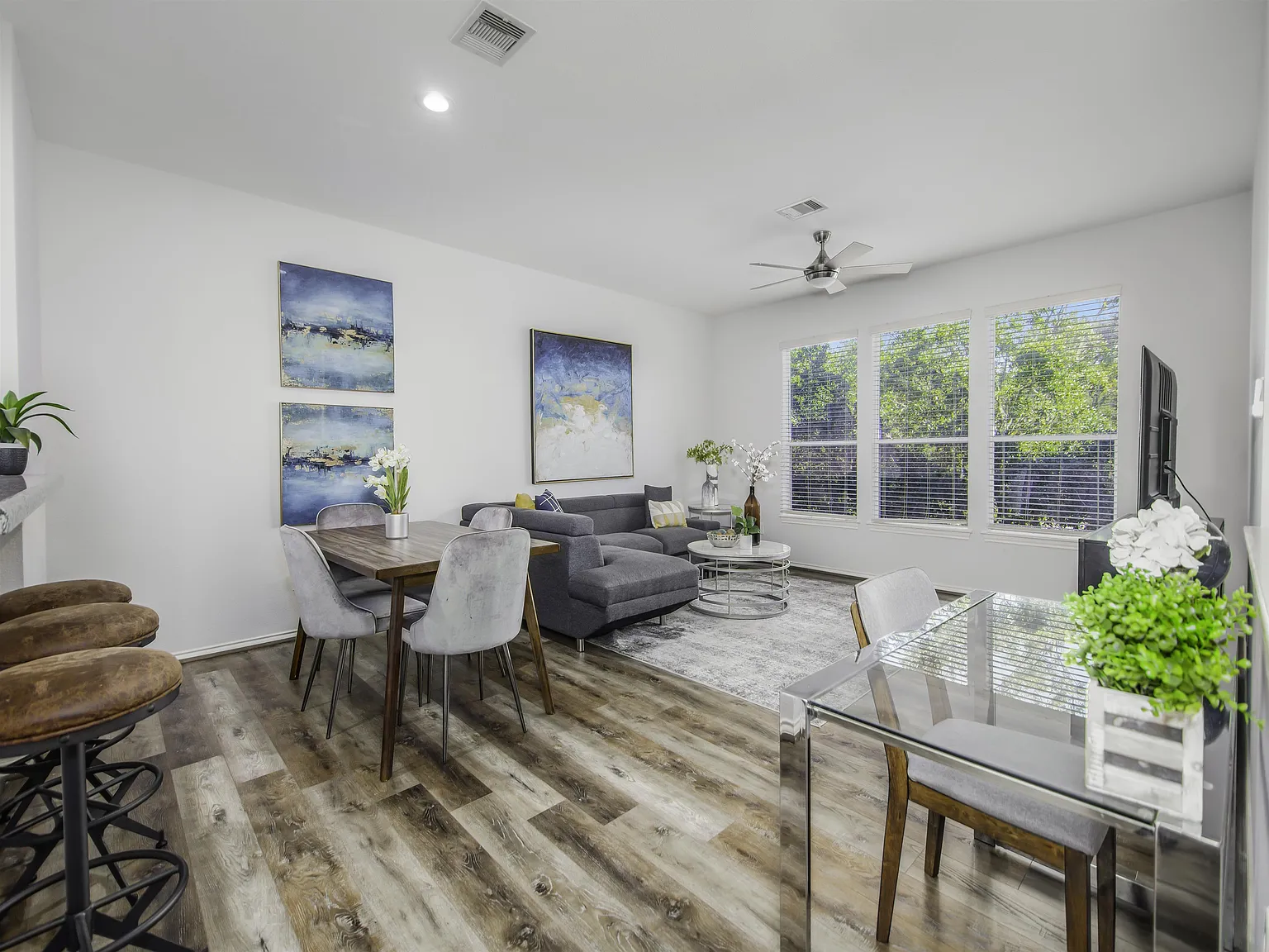 2 bed, 1224 sqft, $4,200 — Photo 4