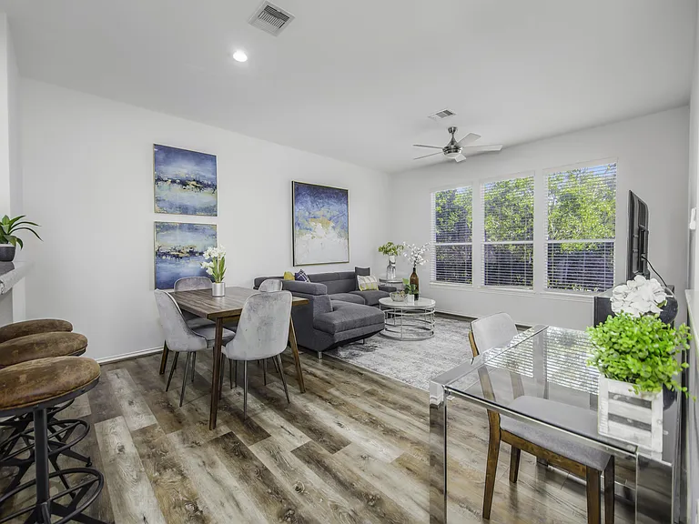 2926 Clay St — Photo 4