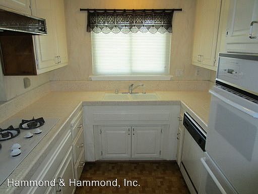 3rd image of 22160 Stagg St