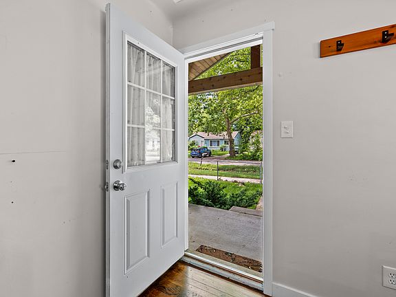 5th image of 19210 Poinciana
