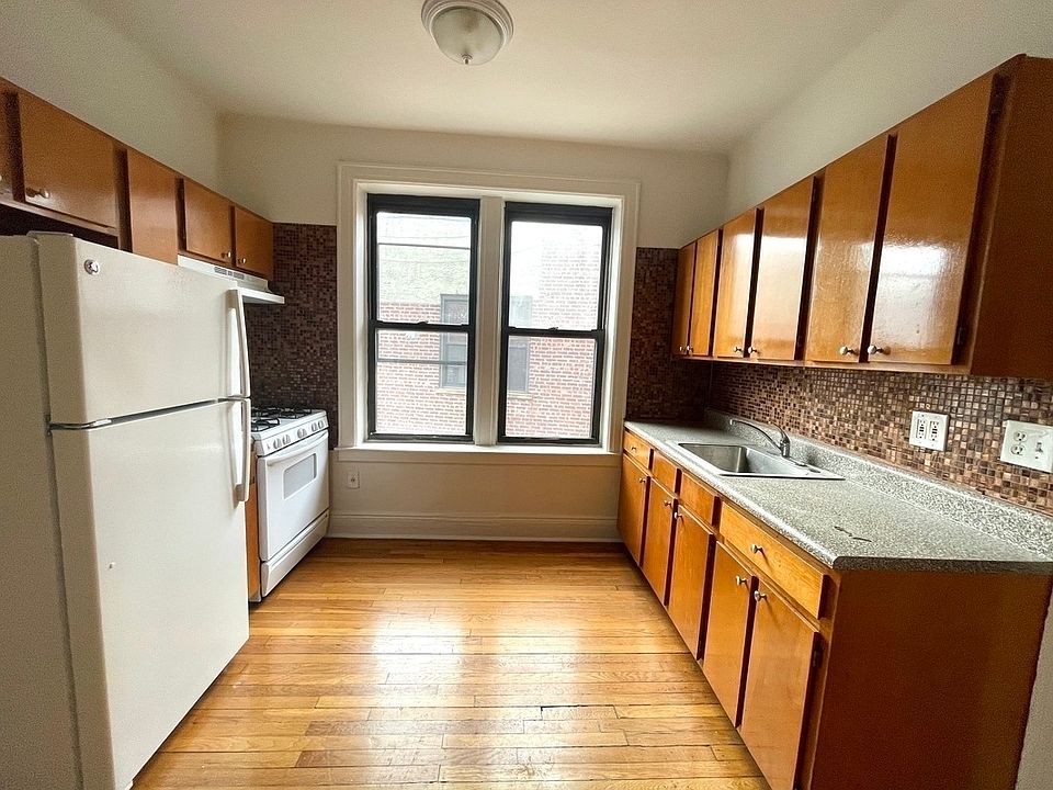 1st image of 31-18 28th Ave #3AA