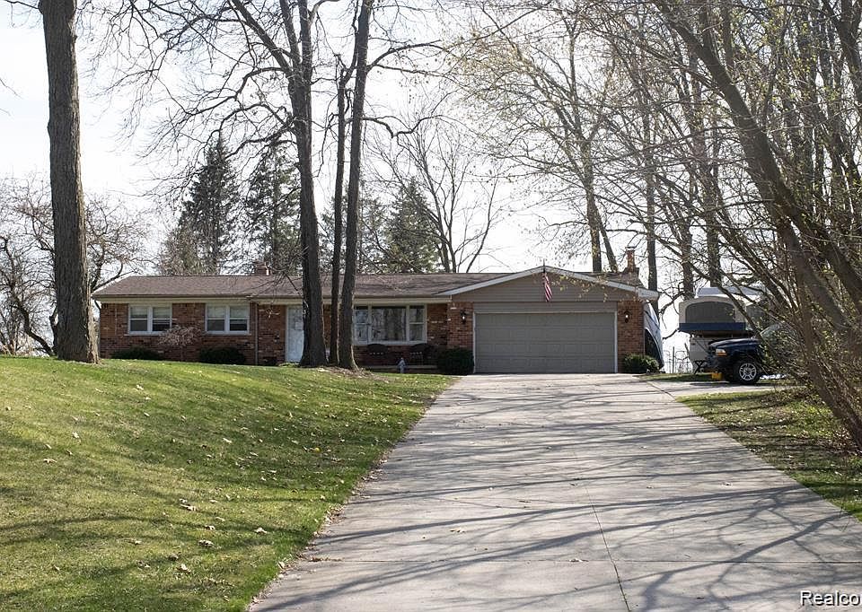 3497 Lahring Rd, Linden, MI 48451 Zillow