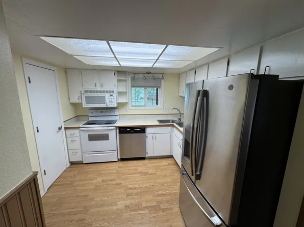 2255 Chickadee Dr, Missoula, MT 59808