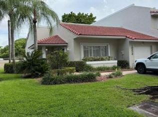 10000 NW 43rd Ter, Doral, FL 33178