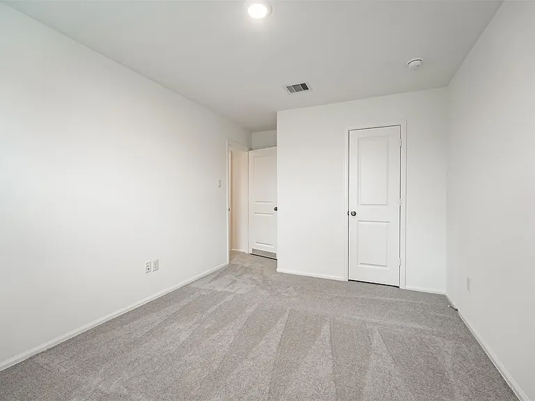 9123 Estes Lakes Dr — Photo 36