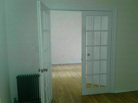 3rd image of 370 Manhattan Ave APT 2D