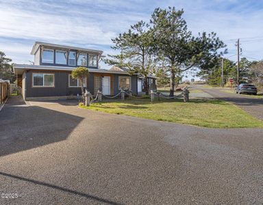 8755 Lake St, Rockaway Beach, OR, 97136