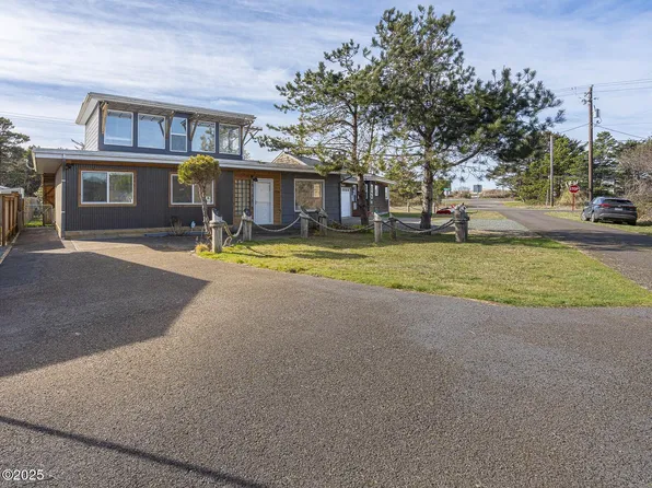 8755 Lake St, Rockaway Beach, OR 97136