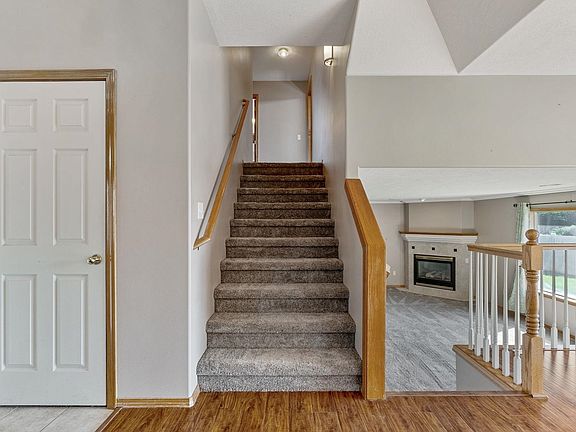 4th image of 409 S Sonora Ln