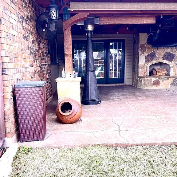 2129 Lymington Rd — Photo 32