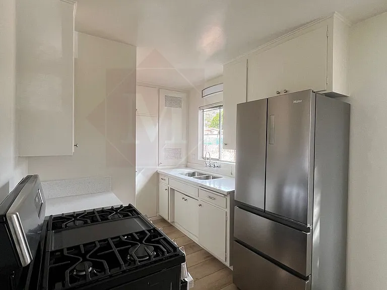 823 E De La Guerra St #3 — Photo 2