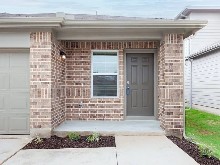 128 Granary Dr — Photo 2