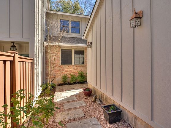 3rd image of 8303 Summerwood Dr