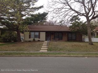 556A Malvern Ct, Manchester, NJ 08759