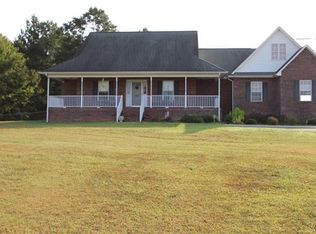 708 Springs Rd, Dallas, NC 28034