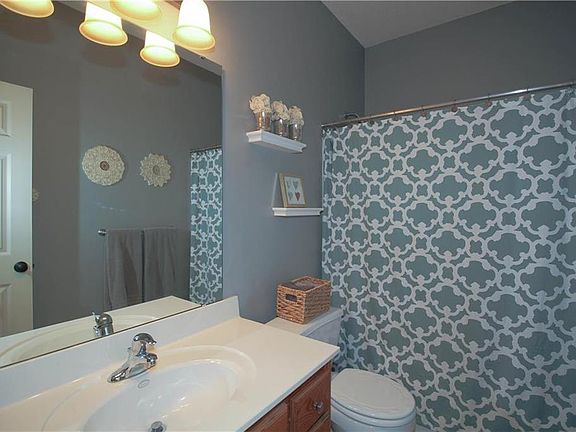 5th image of 1645 SE Dalton Dr