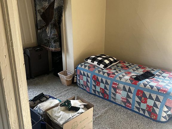 5th image of 502 Park St