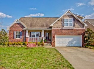 1282 Chapmans Retreat Dr, Spring Hill, TN 37174