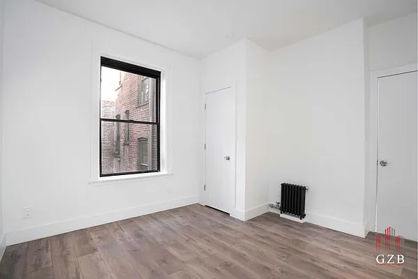 Rented by Avenues Real Estate | media 4