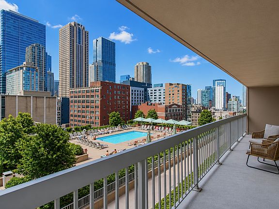 2nd image of 545 N Dearborn St APT 1107