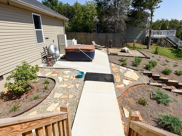 527 Hook Cir — Photo 15